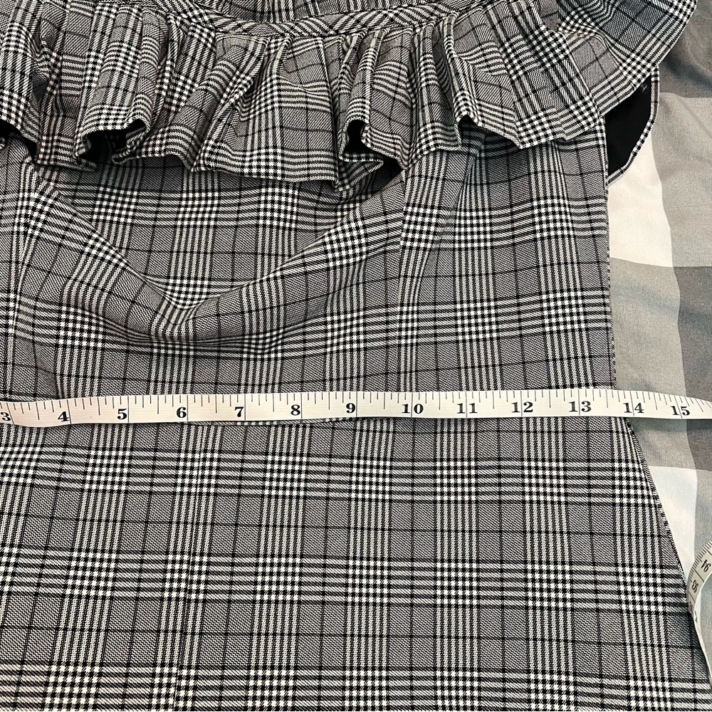 Urban Outfitters Glenn Plaid Off The Shoulder Romper Size 6 - Picture 11 of 13